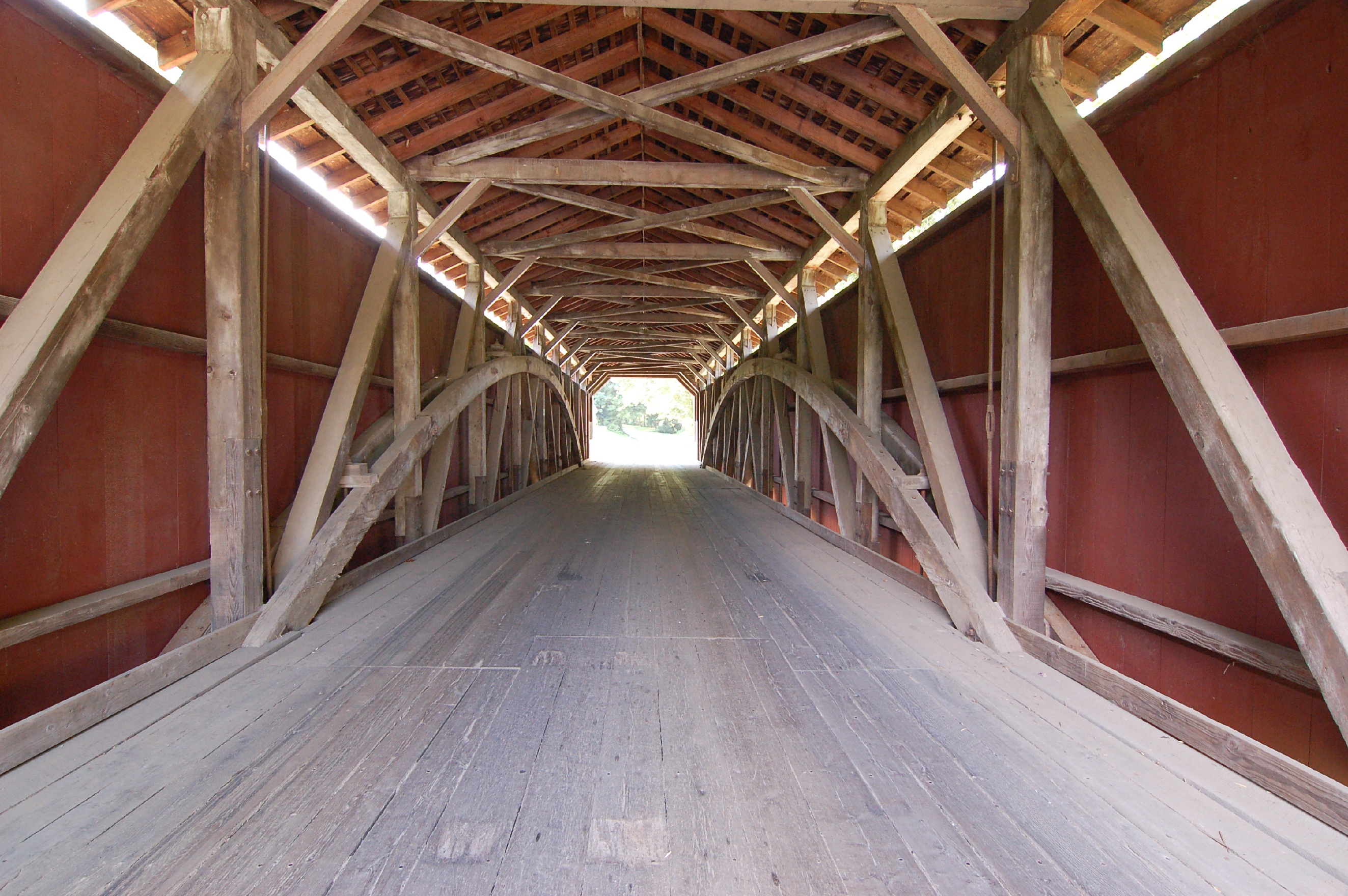 Baumgardener's Covered Bridge Inside Center 3008px.jpg