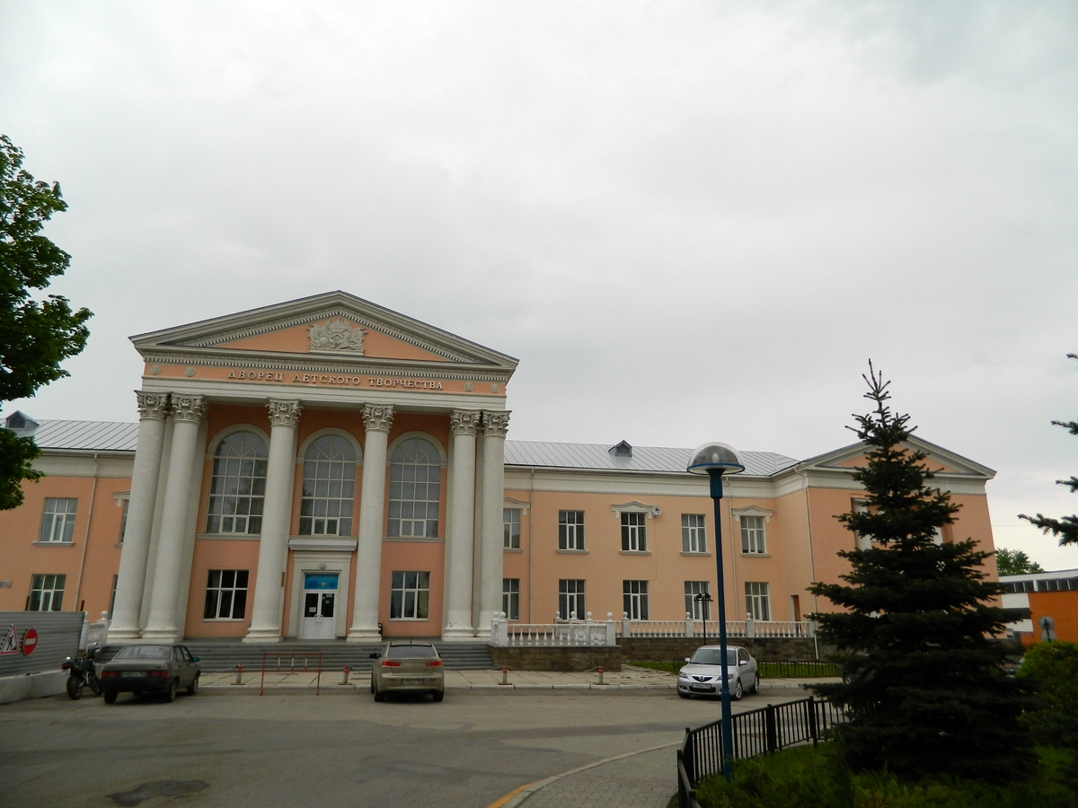 Дворец детского творчества (Уфа).jpg