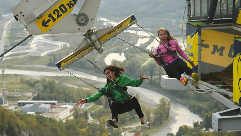 Аттракцион Megatroll