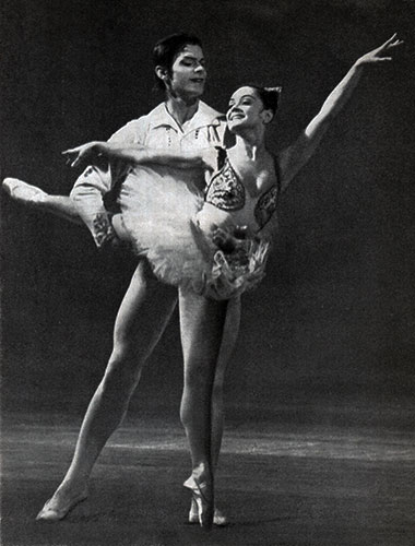 Николай Ковмир — Базиль, Ольга Вторушина — Китри (балет «Дон Кихот» Л. Ф. Минкуса), Кировский театр, Ленинград, 1974.