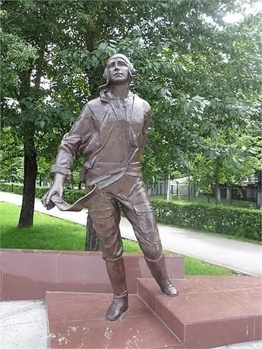 Файл:Памятник Владимиру Мартемьянову.jpg