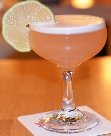 Розовый пенициллин (коктейль).jpg