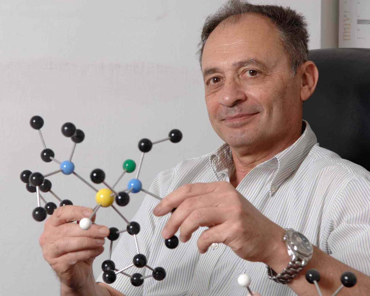 Prof.-David-Milstein3 0.jpg