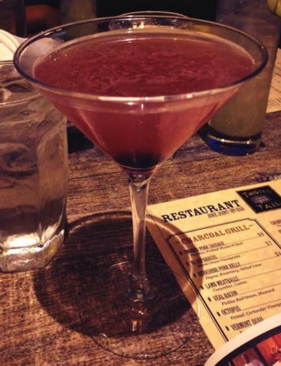 Файл:Вишнёвый Буравчик (коктейль).jpg