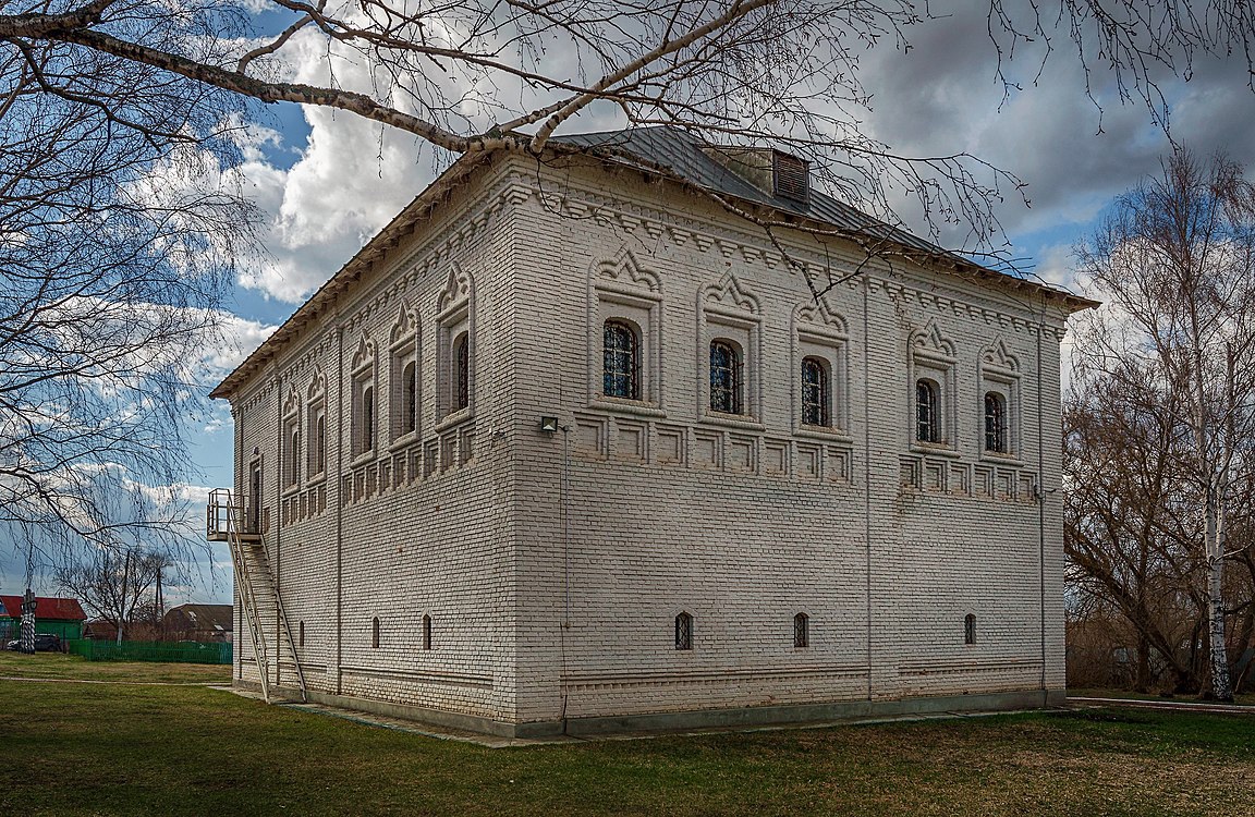 Восстановленный барский дом Радищевых