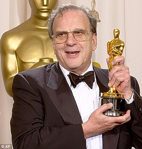 Article-1151419-0399F235000005DC-977 468x491.jpg