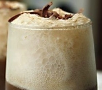 Файл:Жидкий Сникерс (коктейль).jpg