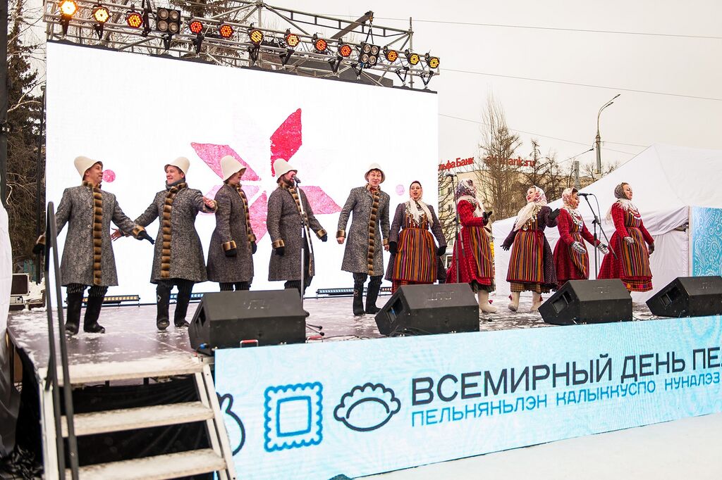 На главной сцене Ижевска — «Айкай»