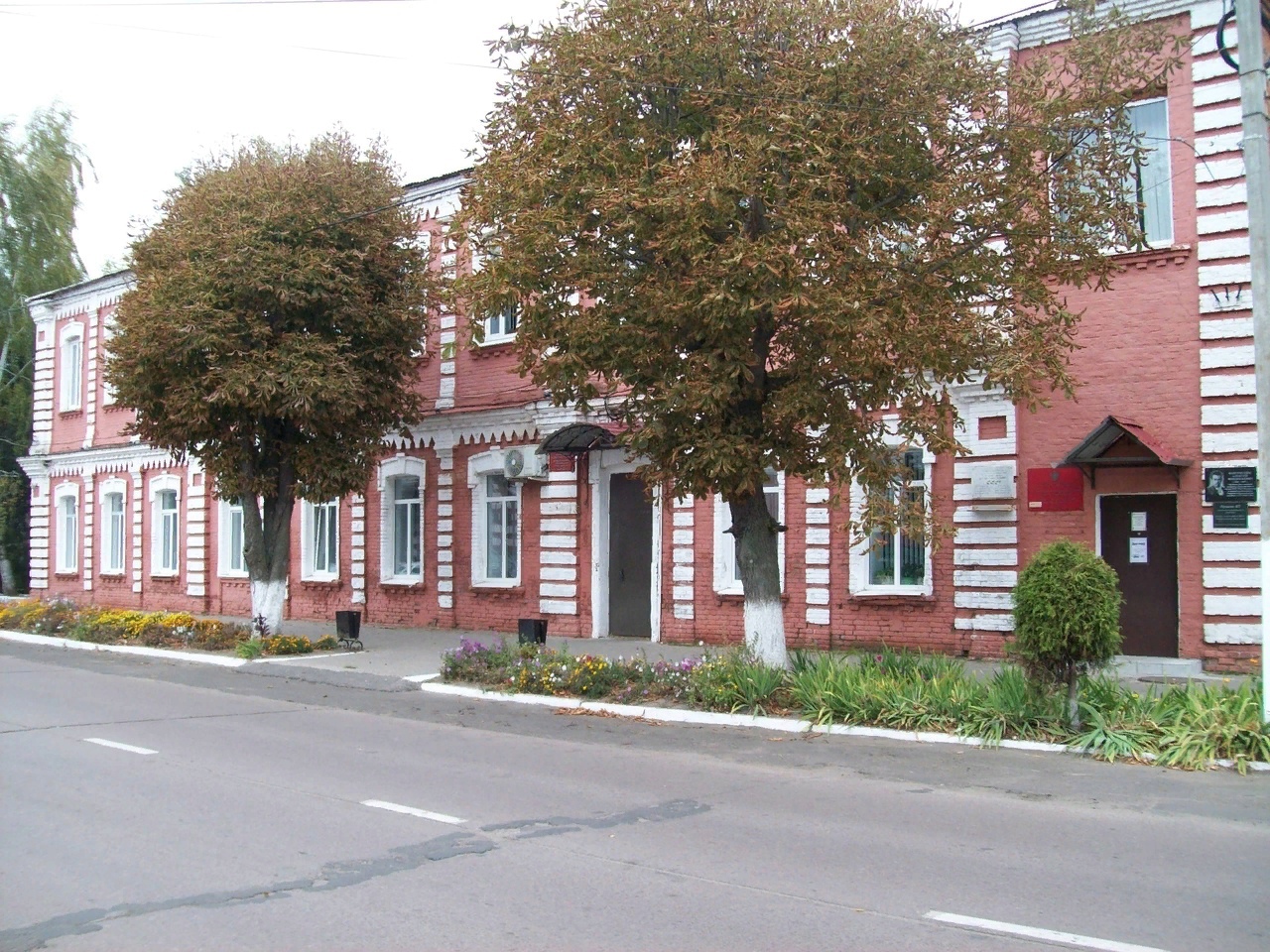 Файл:Дмитриевский краеведческий музей имени А.Ф. Вангенгейма.jpg