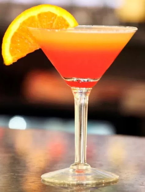 Bikini tini (коктейль) 2.jpg