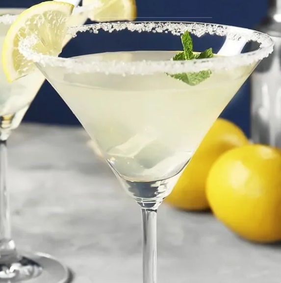 Файл:Мартини капля лимона (коктейль).jpg