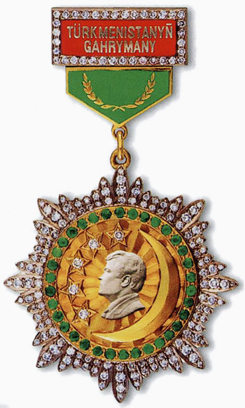 Altyn Ay medal.jpg