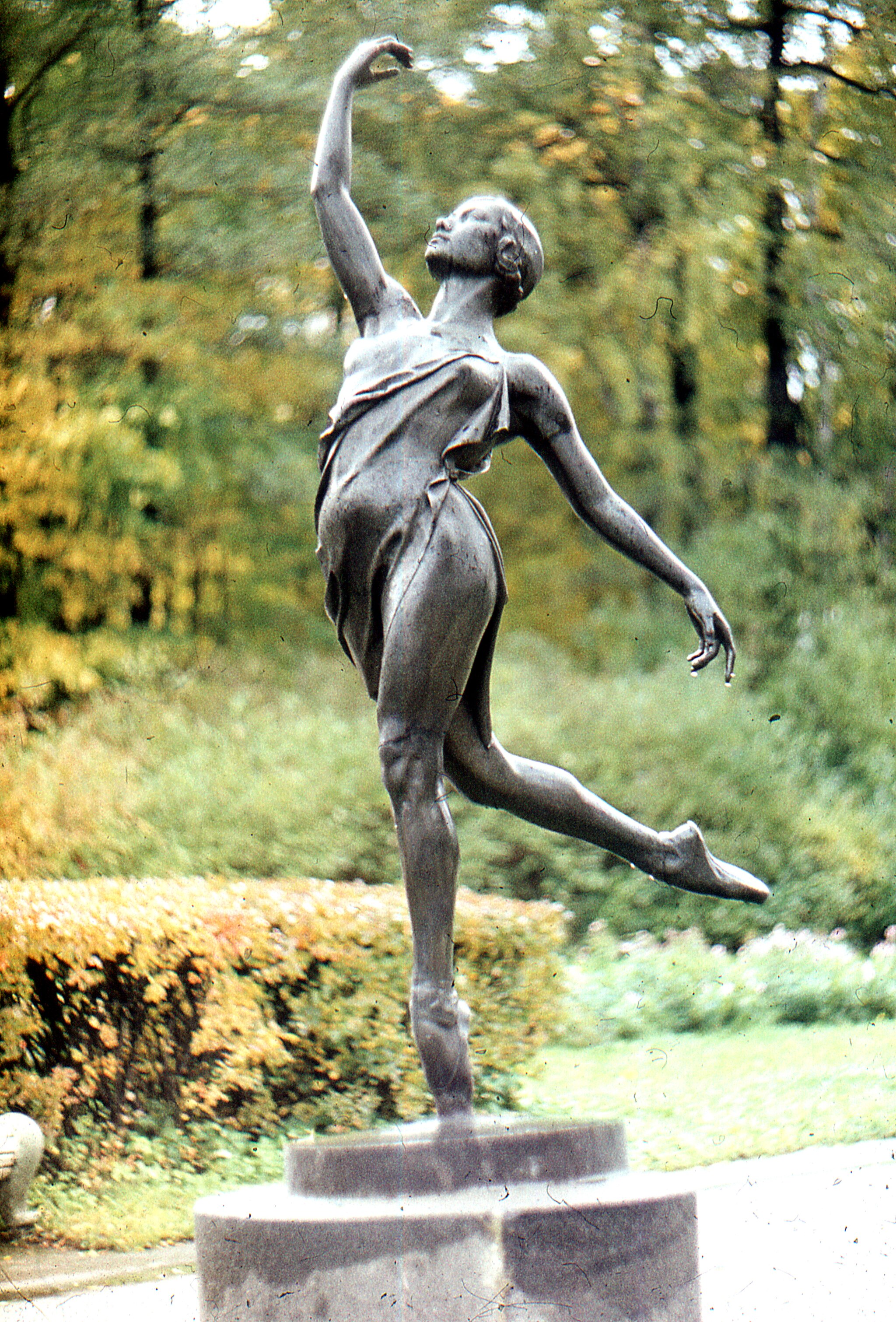 Изображение Галины Улановой в Санкт-Петербурге