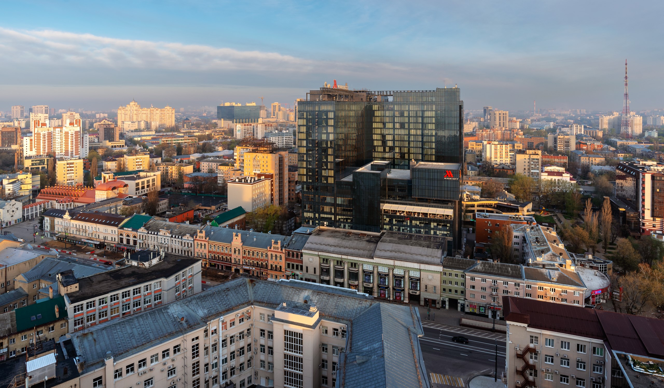 Проспект Революции и Отель Мариотт