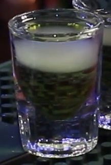 Файл:Еллоу бой (коктейль).jpg