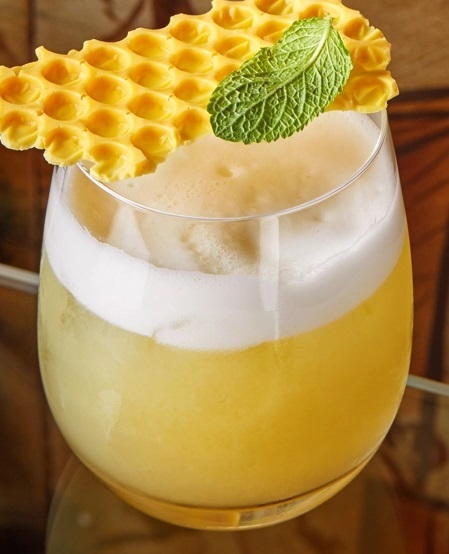 Файл:Bamble Bee (коктейль).jpg