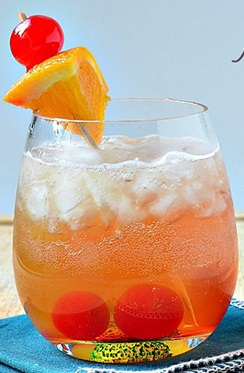 Амаретто сауэр (коктейль).jpg