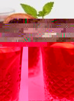 Файл:Домашняя сангрия с фруктами (коктейль).jpg