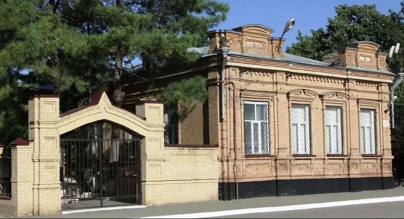 Файл:Старощербиновский музей Здание.jpg