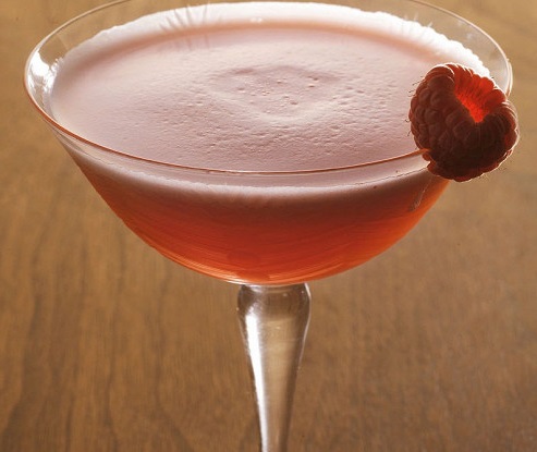 Файл:Никербокер а‑ля месье (коктейль).jpg