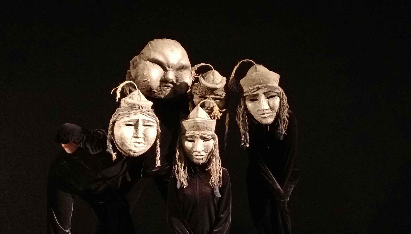 Спектакль «Шелковая кисточка»