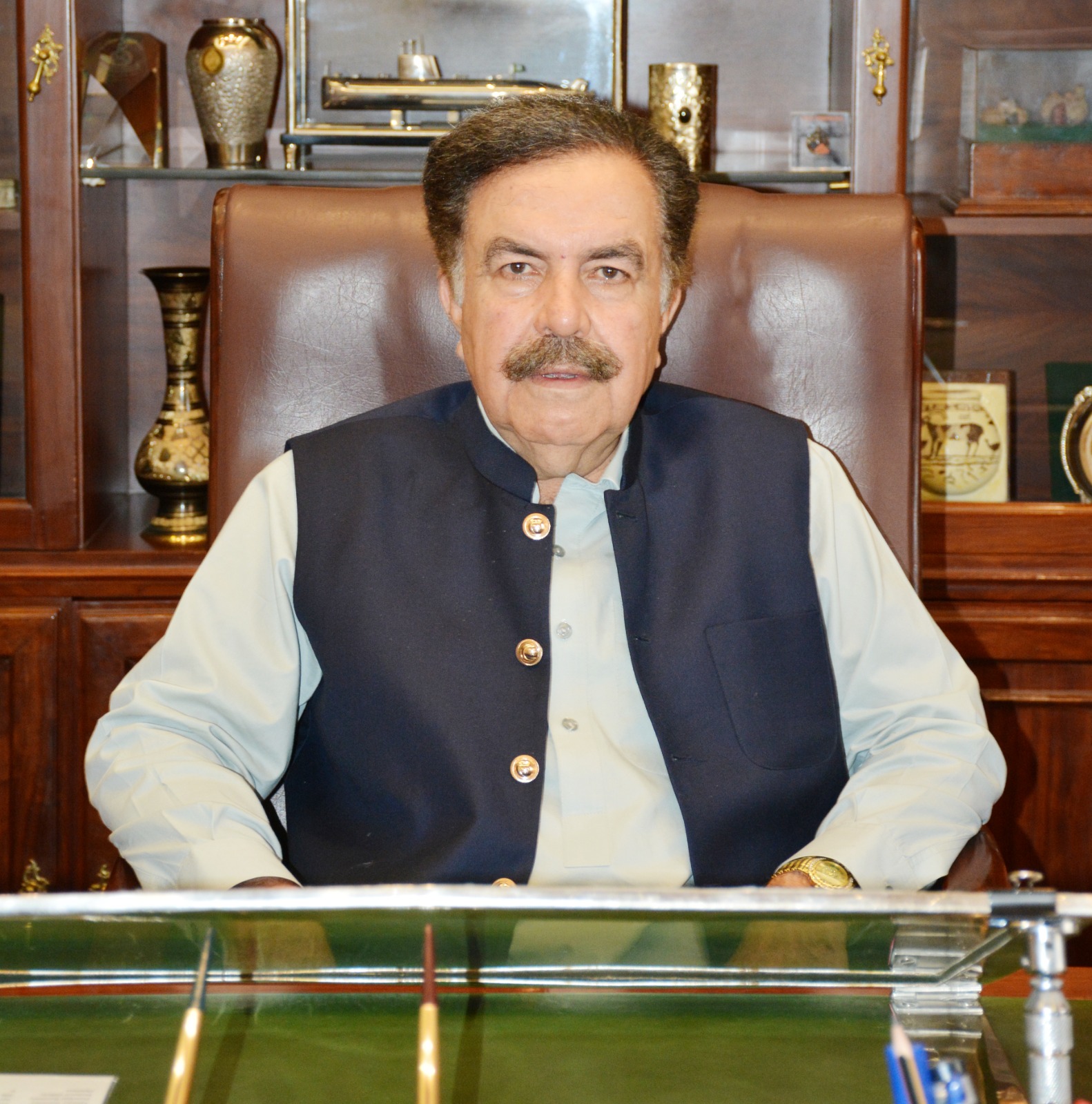 Sheikh Jaffar Khan MandokhailGovernor Balochistan.jpg