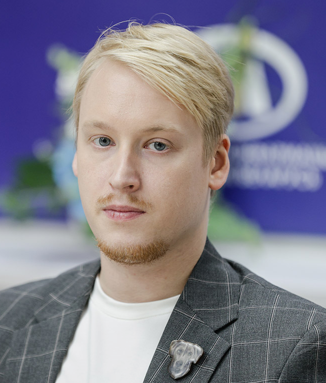 Иван Харатьян.png