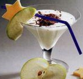 Файл:Марципановый флип (коктейль).jpg