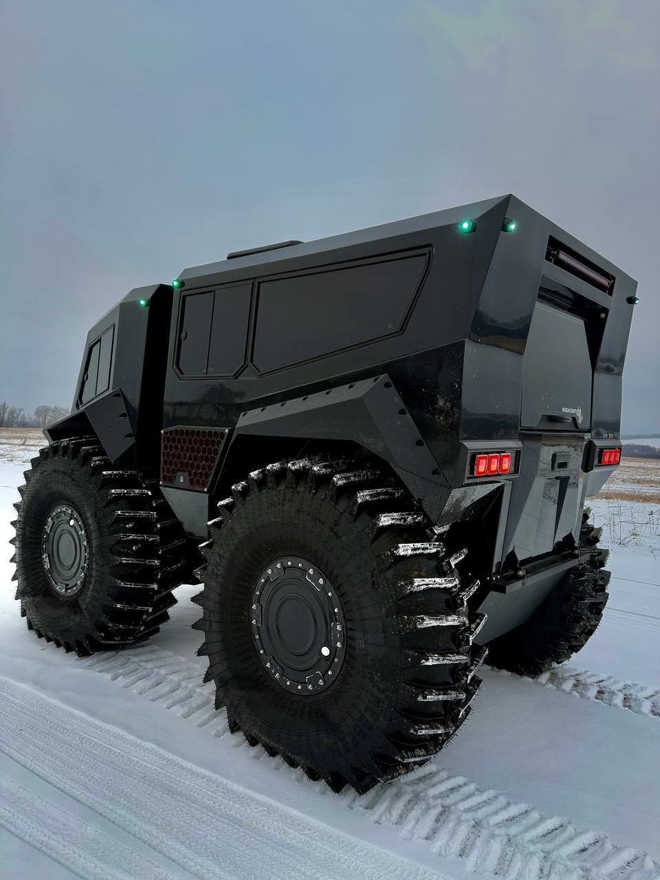 «Медведь Шатун» с дополнительными топливными баками в колёсных дисках