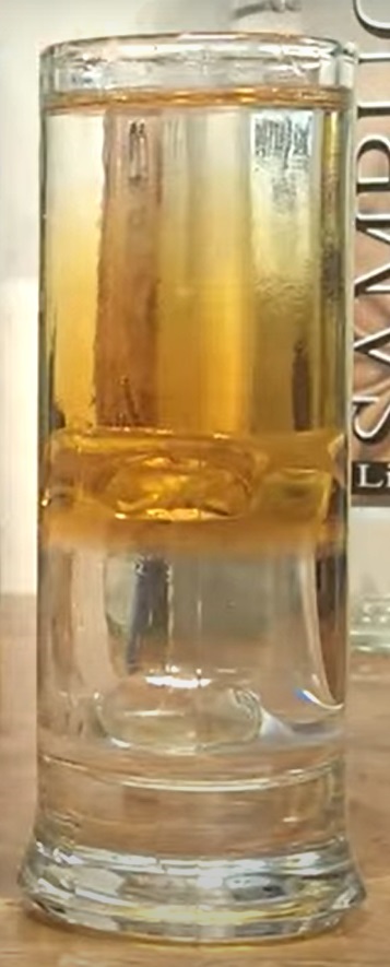 Файл:Горящая Любовь (коктейль).jpg