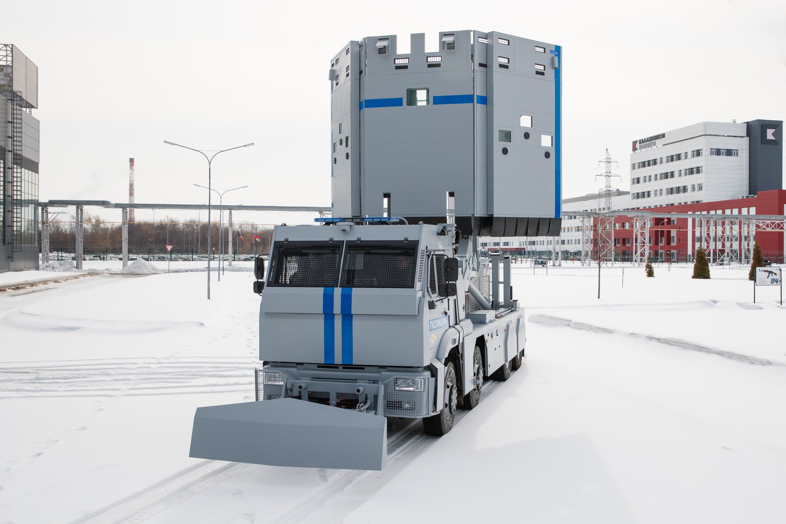 Автомобиль «Стена» с убираемым щитом (2025)