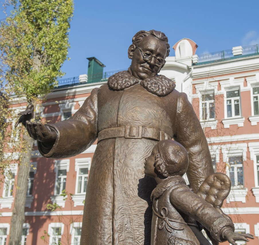 Памятник Маршаку Воронеж 12.jpg