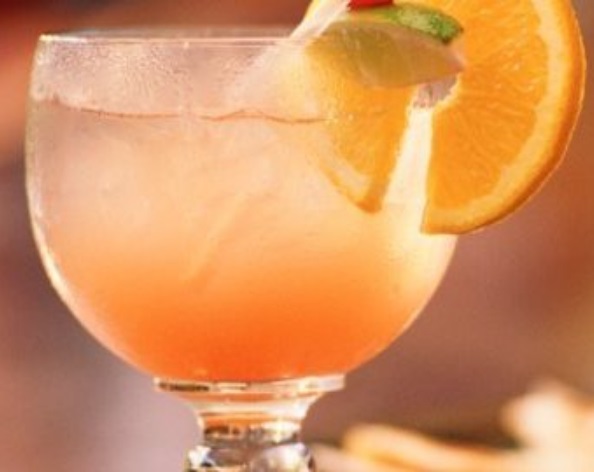 Апельсиновый физ (коктейль).jpg