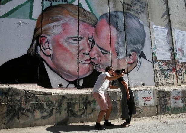 A-man-standinal-dep 334335 .jpg