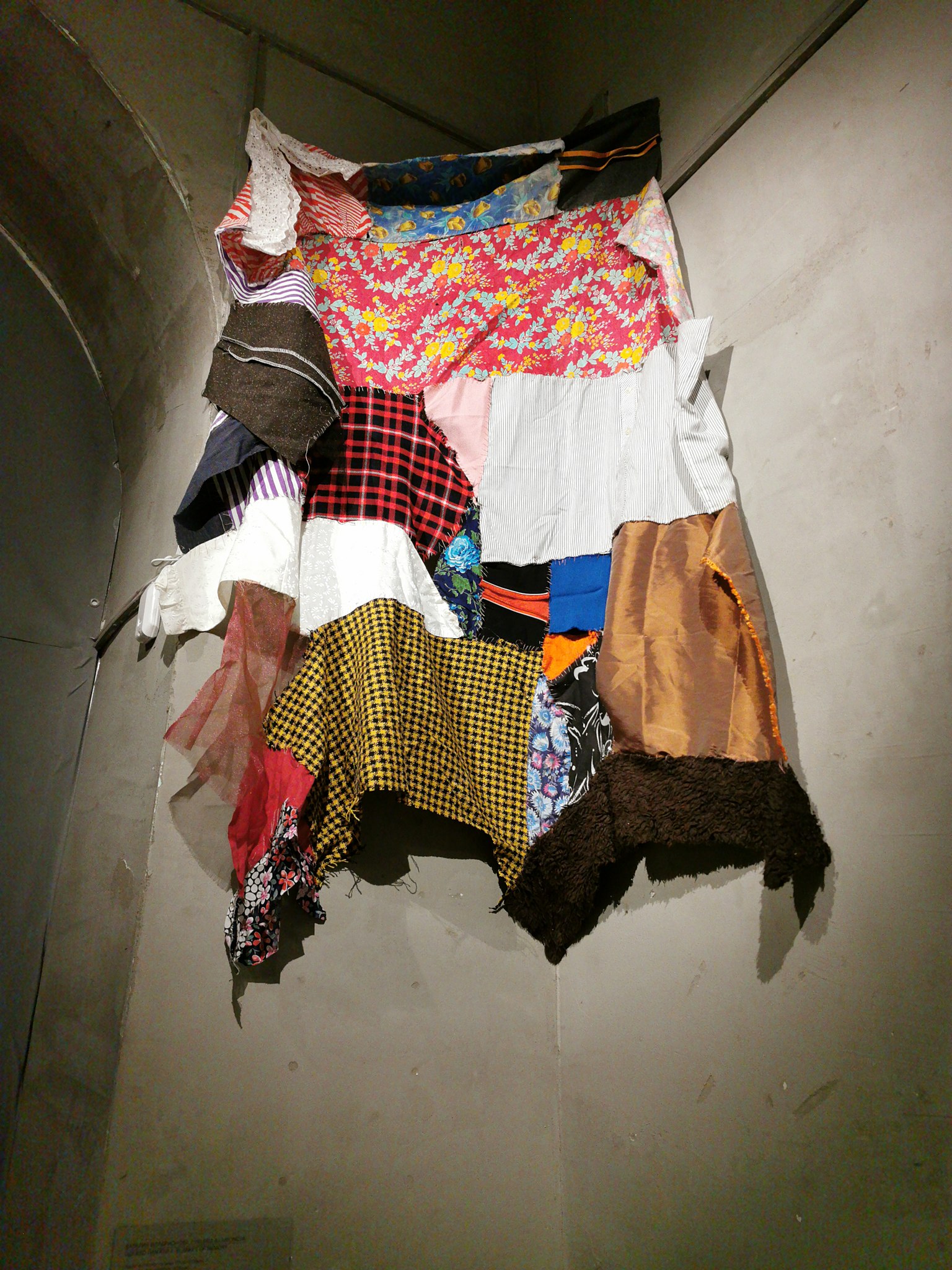 Валерия Илларионова. "Одеяло памяти". Точки сборки 2019 г. Галерея "На Песчаной", Москва