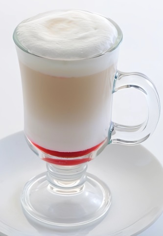 Файл:Эггног с бренди и свежей вишней (коктейль).jpg