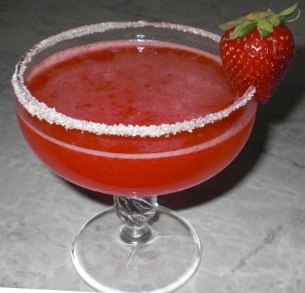 Файл:Клубничка с сюрпризом (коктейль).jpg