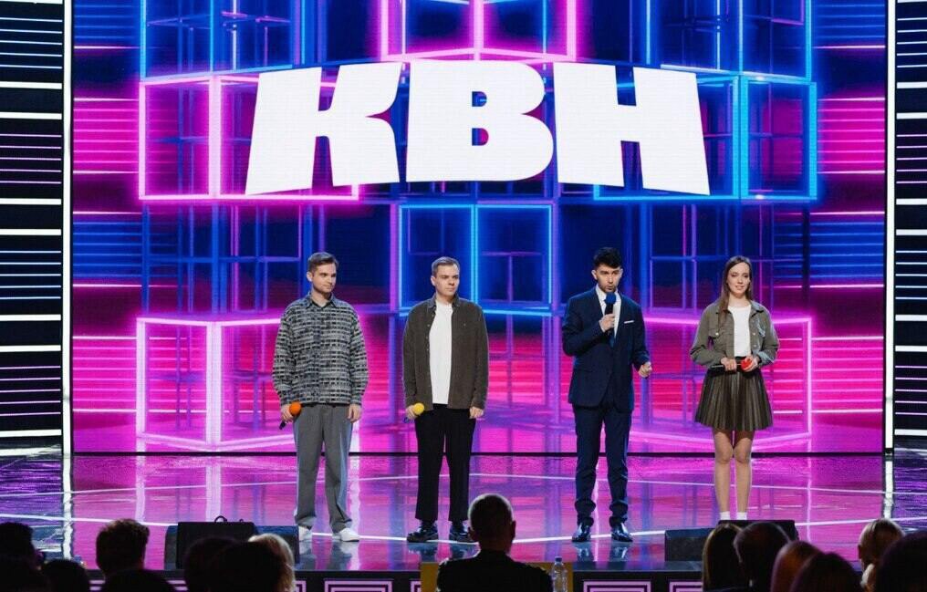 Файл:Команда КВН Оборович.jpg