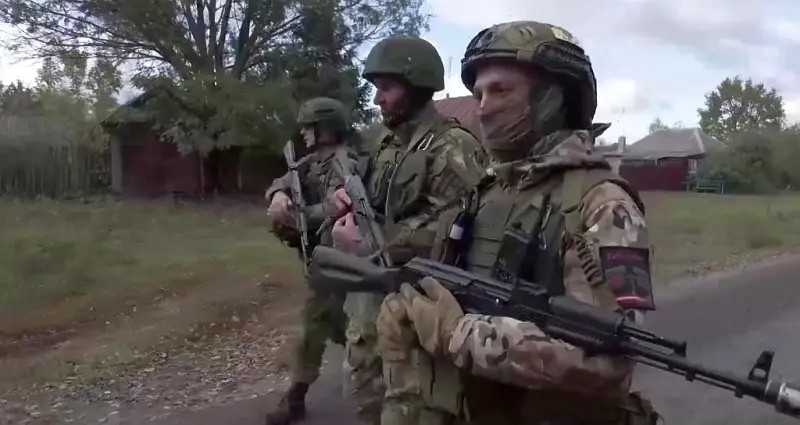 Файл:Бойцы БАРС Курск.jpg