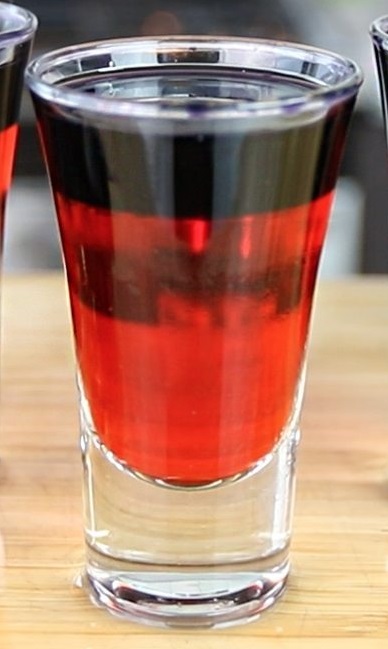 Файл:Выстрелы Дэдпула (коктейль).jpg