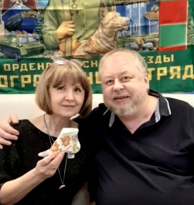 Константин и Марины Цивилёвы на встрече с армейскими сослуживцами Константина. Фотография сделана 24 января 2025 года