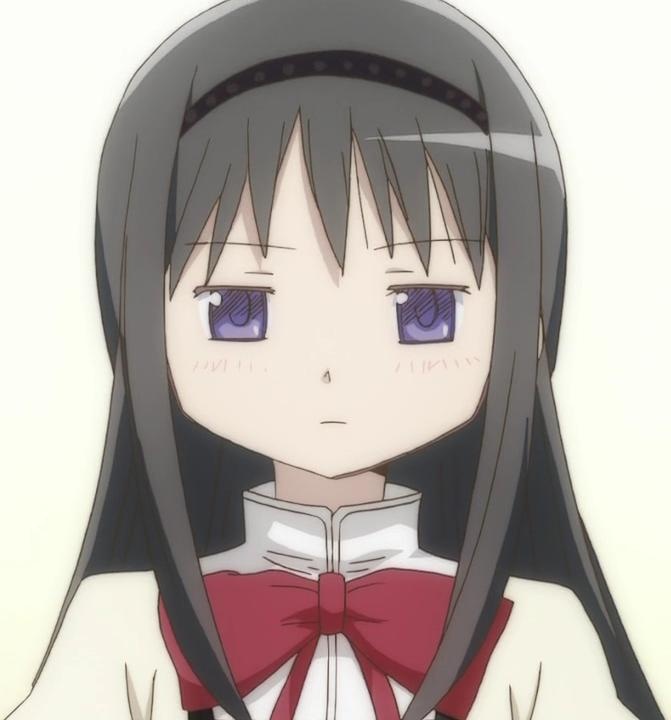 Акэми Хомура.jpg