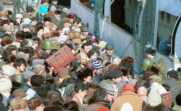 Депортация армянского населения Баку через морской порт