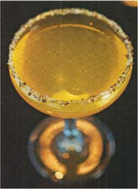 Файл:Восход Солнца в Стиле Бельведер (коктейль).jpg