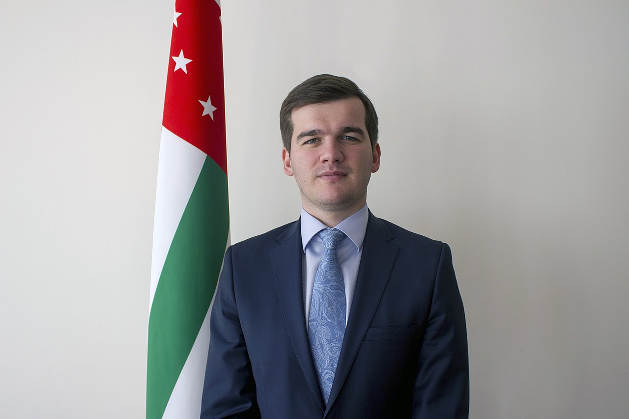 Кан Тания 2.jpg