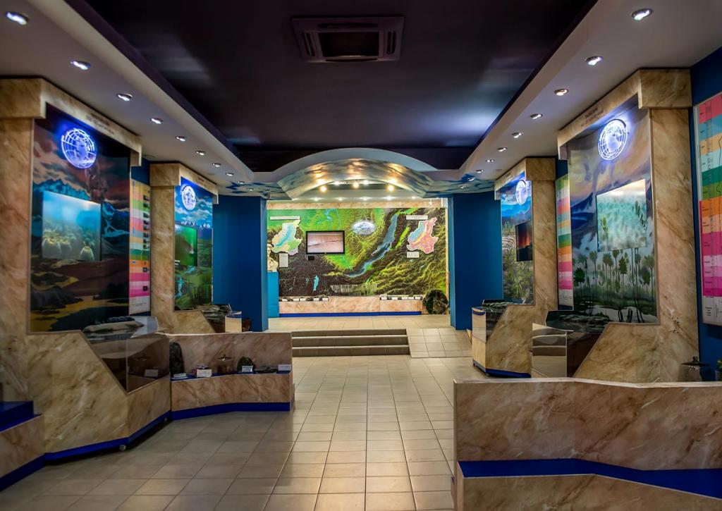 Файл:Байкальский музей.jpg