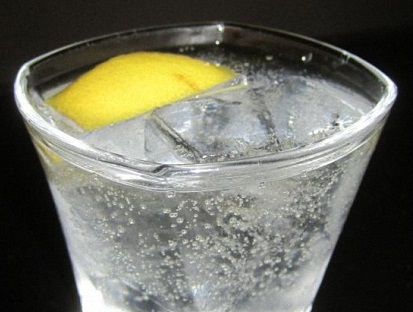 Файл:Мартини с водкой и спрайтом (коктейль).jpg