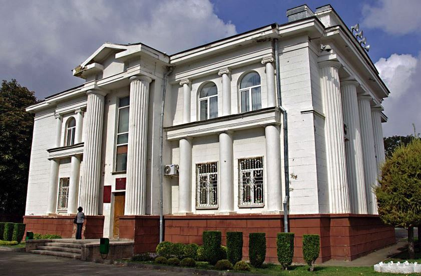 Файл:Ставрополь Здание проспект Октябрьской Революции 1.jpg