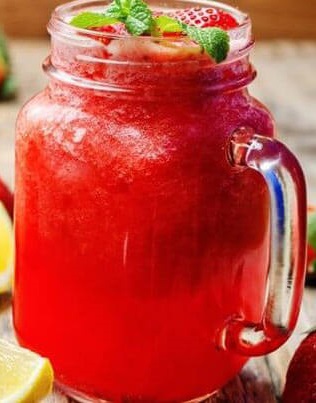 Файл:Клубничный пунш (коктейль).jpg