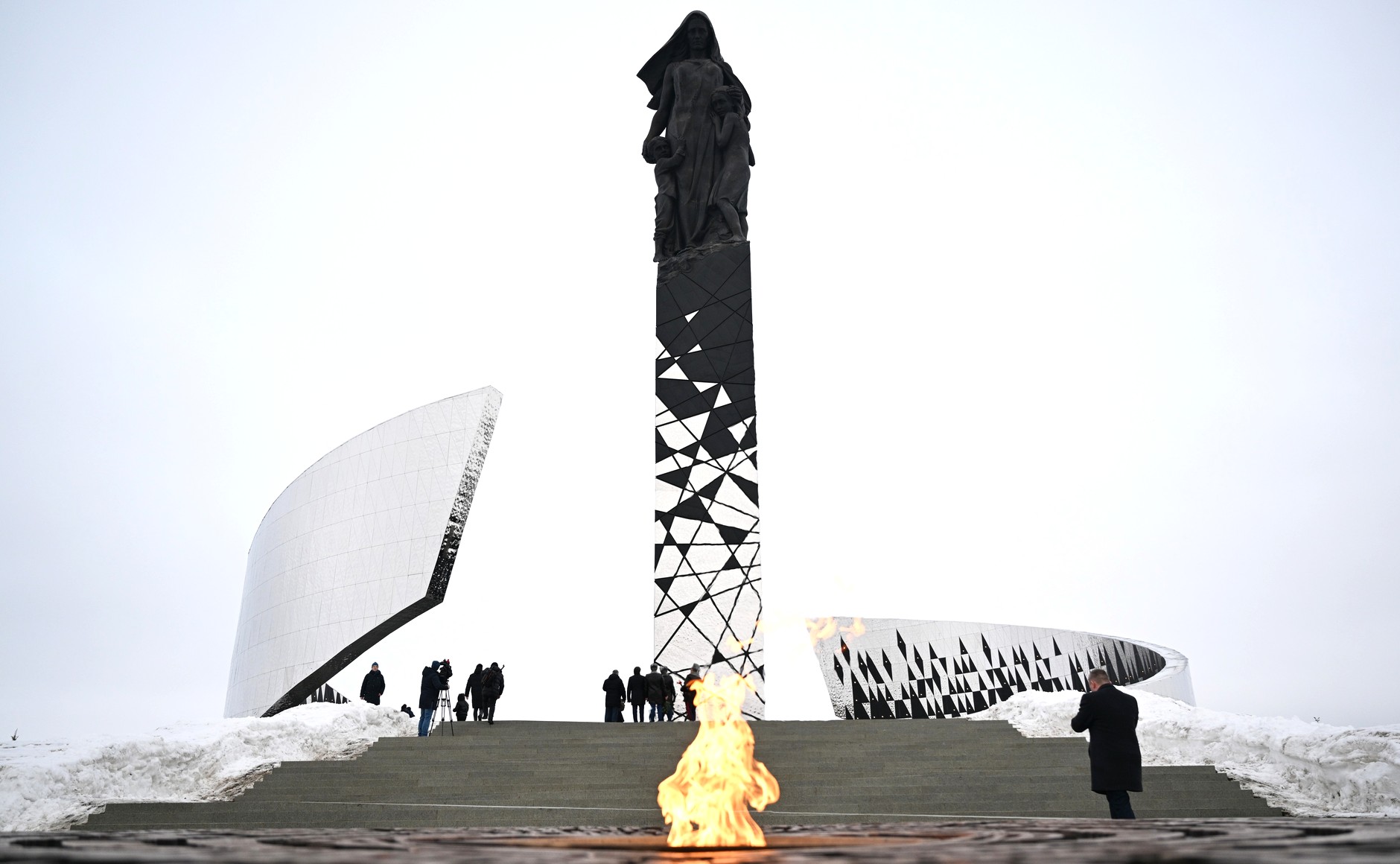 Файл:Мемориал жертвам нацистского геноцида советского народа в годы ВОВ.jpg